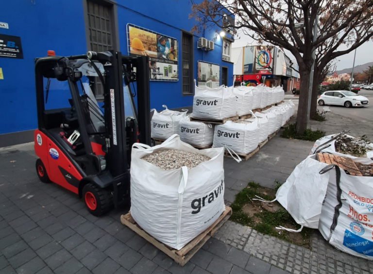 Servicio de transporte de materiales en Viladecans